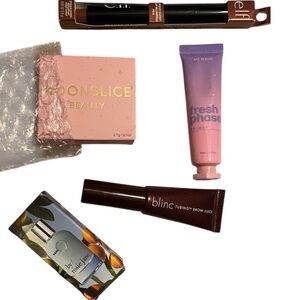 Ipsy Silver Glam Bag With Cosmetics